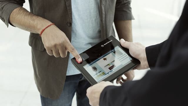 Safran est en négociations exclusives avec Advent International, associé à Bpifrance, pour lui céder son activité Identité et Sécurité, valorisée à 2,425 milliards d'euros