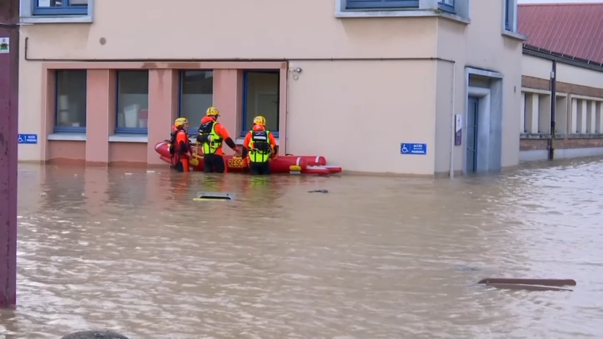 Inondations: dans le Pas-de-Calais, de nouvelles pompes venues d'autres ...