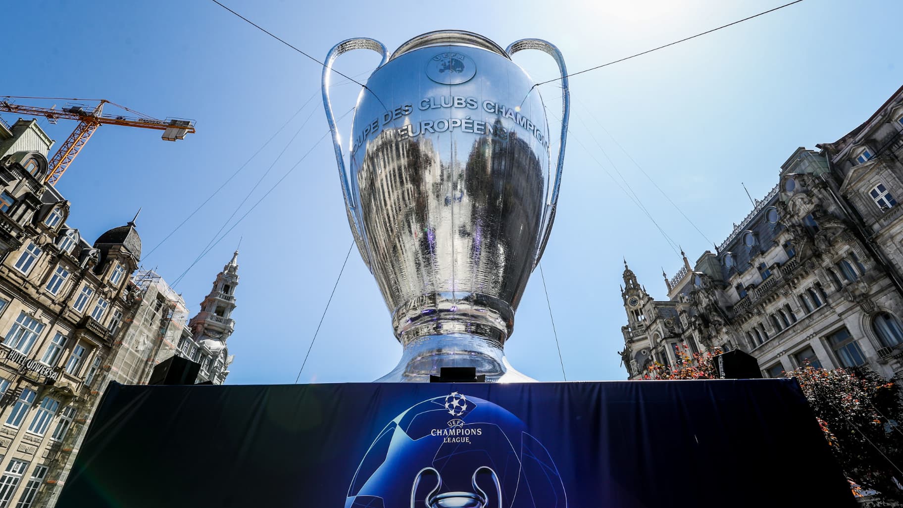 Où voir le trophée de la Ligue des champions à Paris avant le match Real  Madrid-Liverpool
