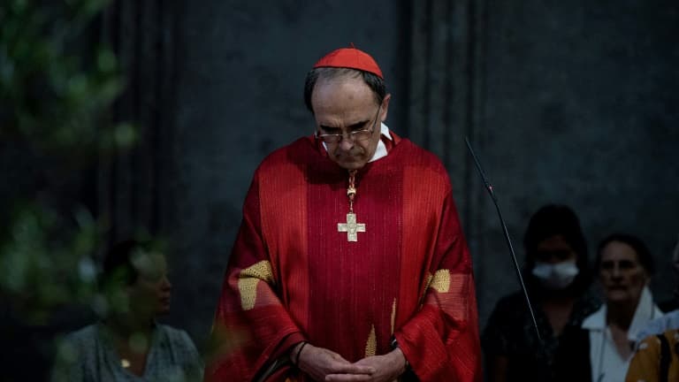 Le cardinal Barbarin conduit sa dernière messe, le 28 juin 2020 à la cathédrale Saint-Jean à Lyon