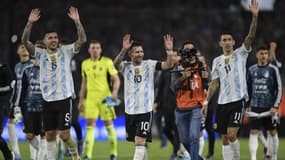 Les trois parisiens Paredes, Messi et Di Maria avec l'Argentine
