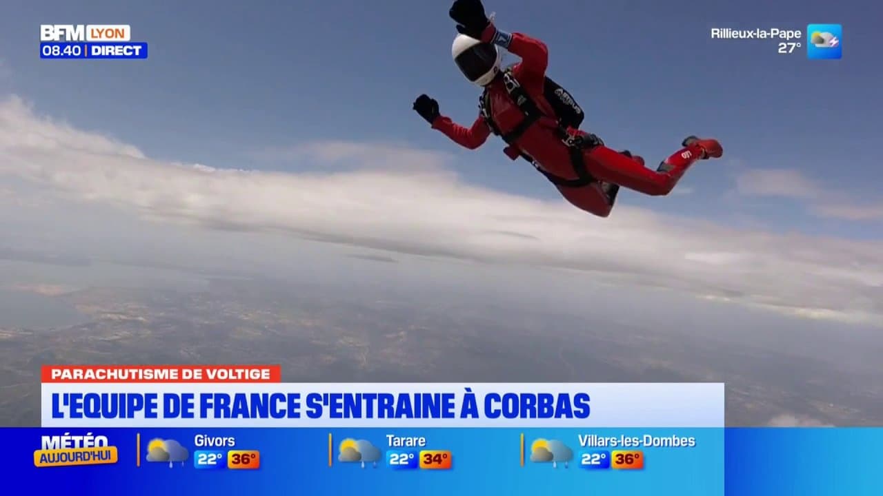 Parachutisme de voltige : l'Equipe de France s'entraine à Corbas pour les championnats du monde