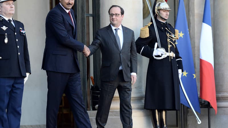 François Hollande lors de sa rencontre avec l'émir du Qatar, Sheikh Tamim bin Hamad al-Thani, en février 2016.