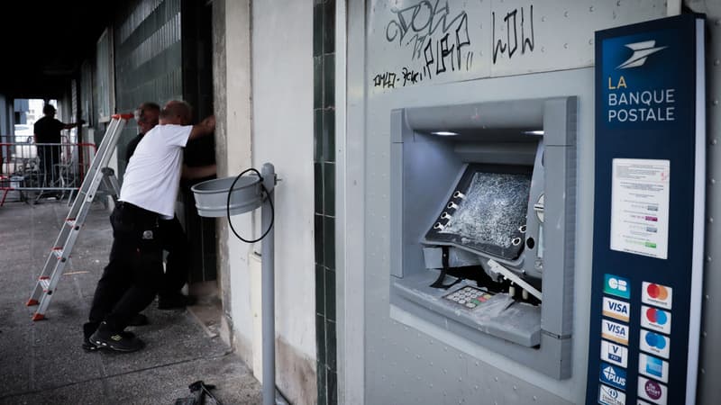 Un distributeur de billets endommagé à Rouen, le 29 juin 2023.