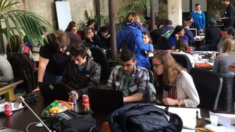 Les équipes participantes au Hackhaton ce week-end dernier à l'école Le Wagon à Paris. 