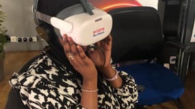 Casque de réalité virtuelle proposé par l'agence Oriane, région Ile-de-France