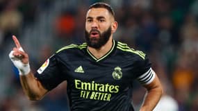 Karim Benzema célèbre un but avec le Real Madrid, le 19 octobre 2022