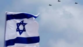 Des chasseurs furtifs F-35 récemment livrés à Israël par les Etats-Unis font leur première sortie lors de la parade annuelle pour la fête de l'Indépendance, le 2 mai 2017 à Tel-Aviv