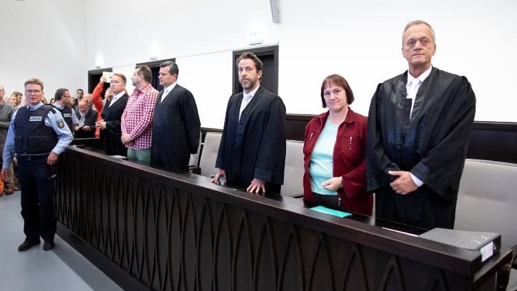 Angelika Wagener (deuxième en partant de la droite) et Wilfried Wagener (cinquième en partant de la droite).