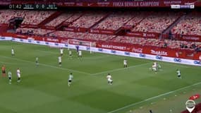La tribune virtuelle lors de FC Séville-Betis
