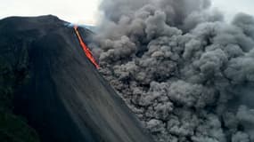 Le Stromboli est entré en éruption.