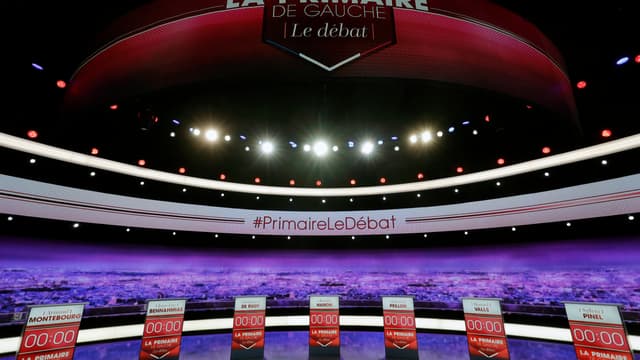 Le plateau de débat télévisé pour la primaire à gauche, début 2017