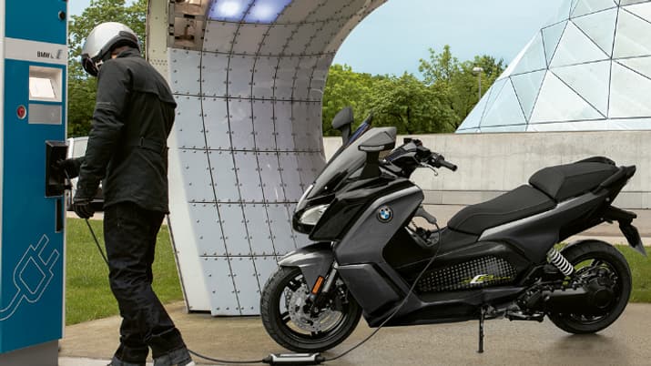 Le C-Evo de BMW est le premier de la catégorie des équivalents 125 cm3 Le C-Evo de BMW est le premier de la catégorie des équivalents 125 cm3