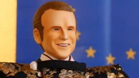 Au Japon, des poupées traditionnelles à l’effigie de Macron et Merkel
