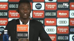 Real Madrid : "Je viens pour apprendre et grappiller des minutes de jeu" explique Camavinga