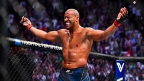 Ciryl Gane après sa victoire sur Tai Tuivasa à l'UFC Paris en septembre 2022