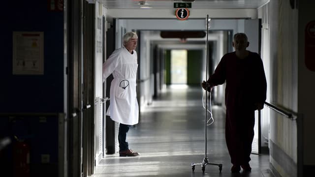 L'enveloppe prévue par le ministre de la Santé concernerait 100.000 médecins, pharmaciens et odontologistes à l'hôpital public.