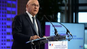 Michel Sapin maintient que la mesure entrera en vigueur en 2018