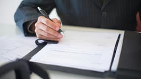 La signature d'un contrat (image d'illustration).