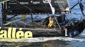Louis Burton lors du départ du Vendée Globe, le 10 novembre 2024