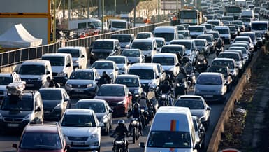 Des voitures sur le périphérique à Paris, le 5 novembre 2020.