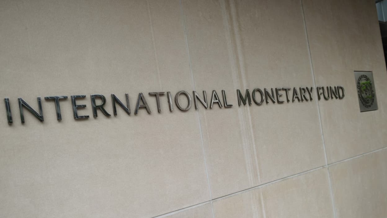 Le FMI revoit en légère hausse la croissance de la France (+0,7%) qui reste sous la moyenne européenne (+1,2%) et fait pâle figure face à l'Espagne (+2,9%)