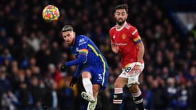 Jorginho face à Bruno Fernandes