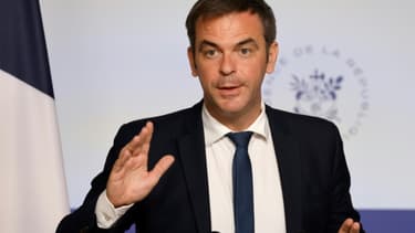 Le porte-parole du gouvernement Olivier Véran à Paris le 7 juillet 2022