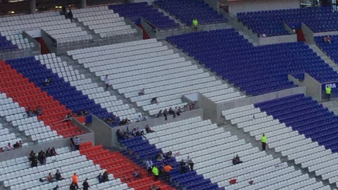 Les dégradations effectuées par quelques supporters parisiens au Parc OL ont disparu.
