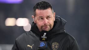 Pierre Sage, l'entraîneur de Lens en marge d'un match de Ligue 1, le 2 janvier 226