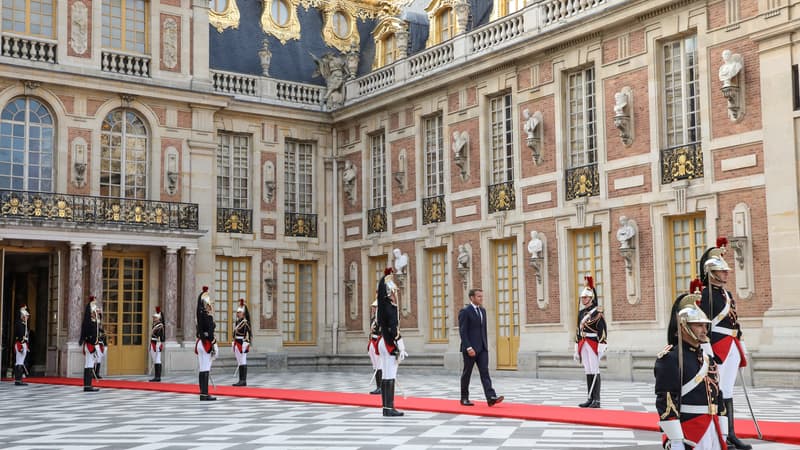 L'Elysée a-t-il fait livrer le tapis rouge pour Charles III par un sous-traitant privé?