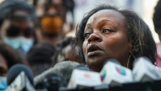 Julia Jackson, la mère de Jacob Blake, lors d'une conférence de presse à Kenosha (Wisconsin) le 25 août 2020