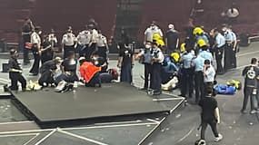 Un écran géant s'est effondré pendant un concert du boys band hongkongais Mirror.