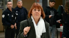 Gisèle Pelicot arrive au tribunal d'Avignon, le 10 octobre 2024