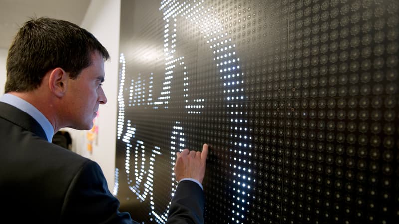 Manuel Valls espère que la loi sur le numérique sera présentée avant la fin de l'année 2015.