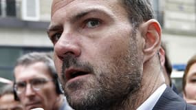 L'ancien trader Jérôme Kerviel a déposé plainte le 10 juillet avec constitution de partie civile contre la Société générale pour escroquerie au jugement. /Photo prise le 4 juillet 2013/REUTERS/Charles Platiau