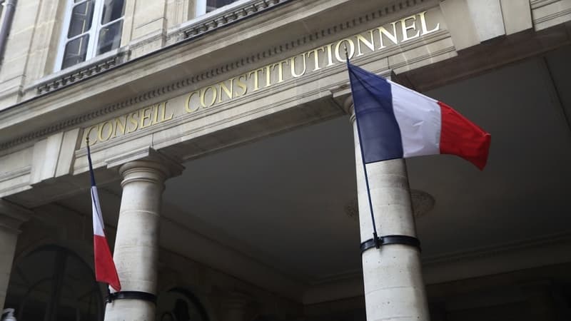 Le Conseil constitutionnel a cependant laissé aux législateurs jusqu'au 30 juin pour se mettre en conformité avec sa décision.