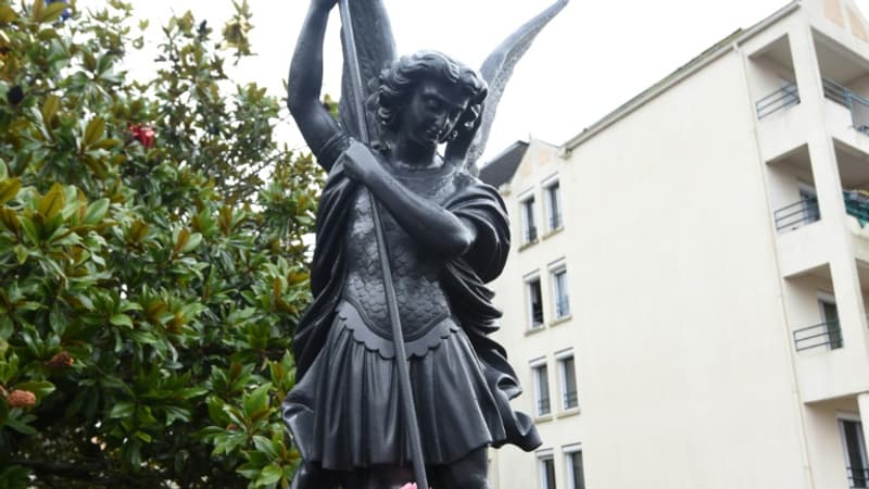 Aux Sables-d'Olonne, la statue de Saint-Michel déplacée de 