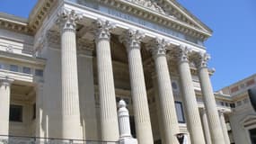 Le Palais de Justice de Nîmes. 