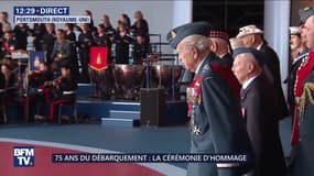 D-day: les vétérans applaudis sur la scène des commémorations