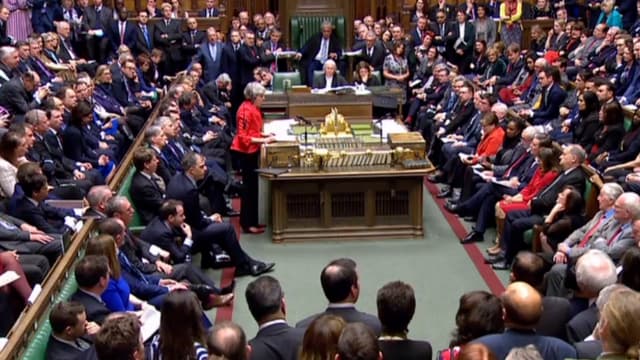 May face aux parlementaires.