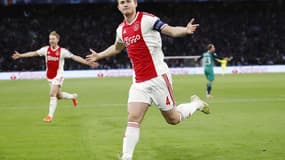 Matthijs de Ligt est l'objet de toutes les attentions.