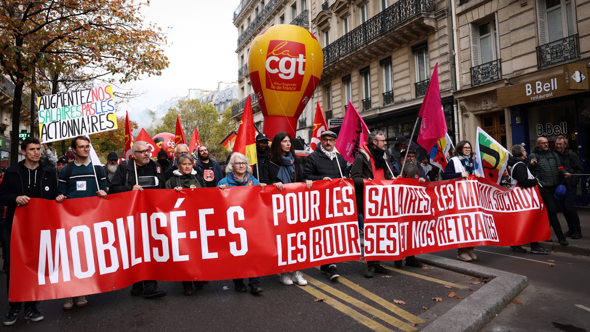 Les manifestants se sont regroupés sur la place de la République aux alentours de 14h00.