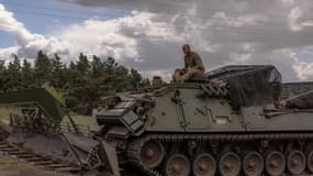 Des soldats Ukrainiens opérant dans la région de Sumy, en Russie, le 13 août 2024