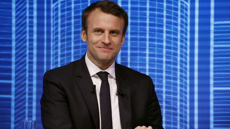 Emmanuel Macron au Carrousel du Louvre à Paris, le 23 février 2017