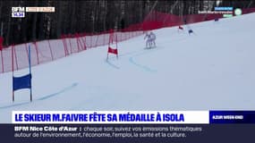 Le skieur Mathieu Faivre fête sa médaille à Isola 2000