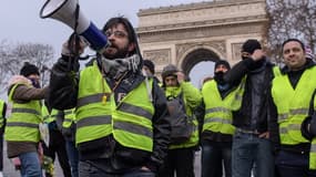 Le mouvement des gilets jaunes est bien moins suivi que samedi dernier, mais s'est déroulé dans le calme ce matin.