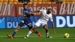 Bryan Mbeumo à la lutte avec Modibo Sagnan lors de la 22e journée