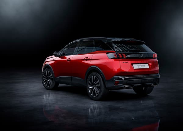 Les changements de style sont très légers sur le Peugeot 3008. Les changements de style sont très légers sur le Peugeot 3008.