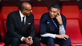 Philippe Diallo en train de discuter avec Kylian Mbappé, juillet 2024